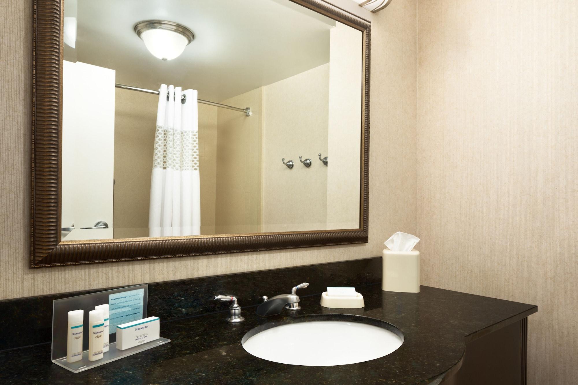 Hampton Inn & Suites Birmingham Airport Area Irondale Ngoại thất bức ảnh
