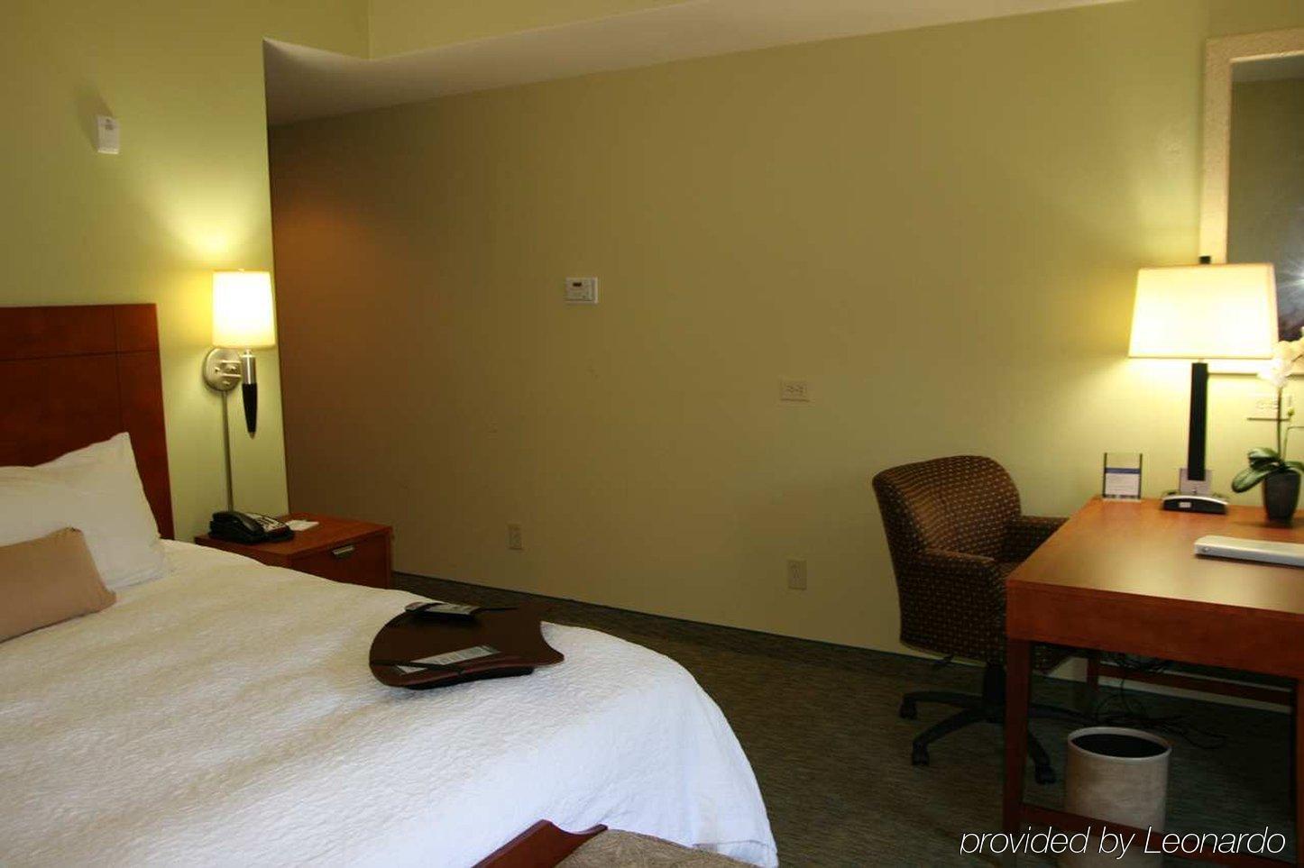 Hampton Inn & Suites Birmingham Airport Area Irondale Phòng bức ảnh