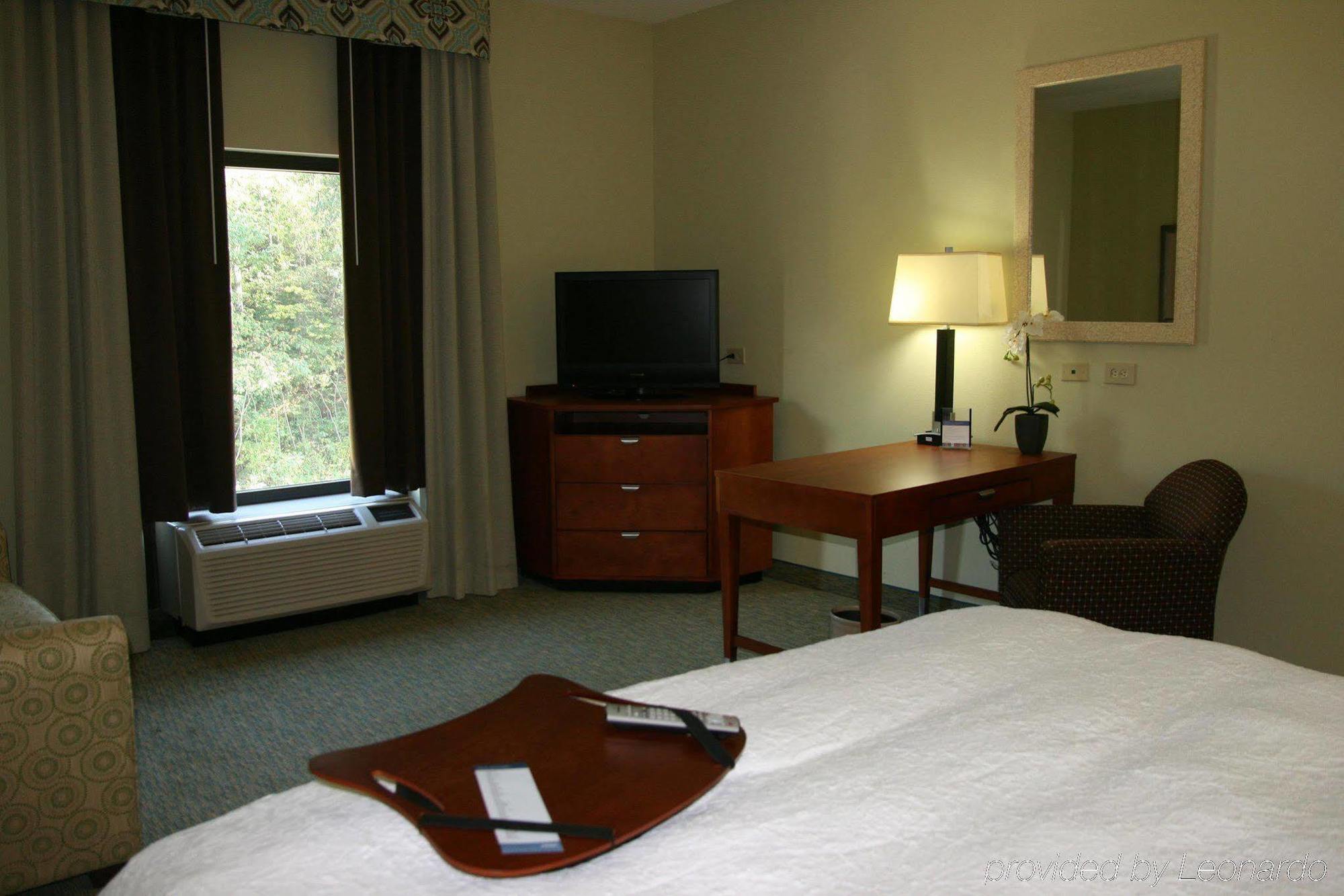 Hampton Inn & Suites Birmingham Airport Area Irondale Phòng bức ảnh