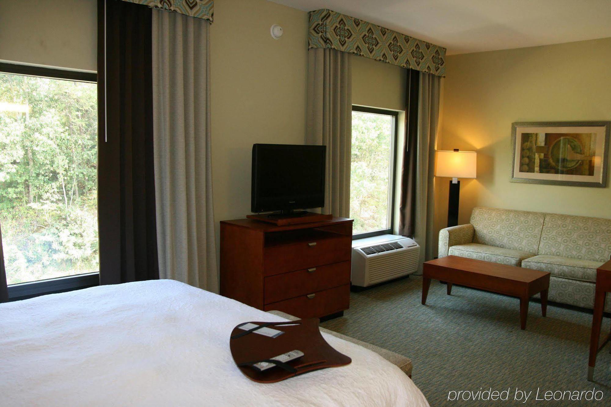 Hampton Inn & Suites Birmingham Airport Area Irondale Phòng bức ảnh
